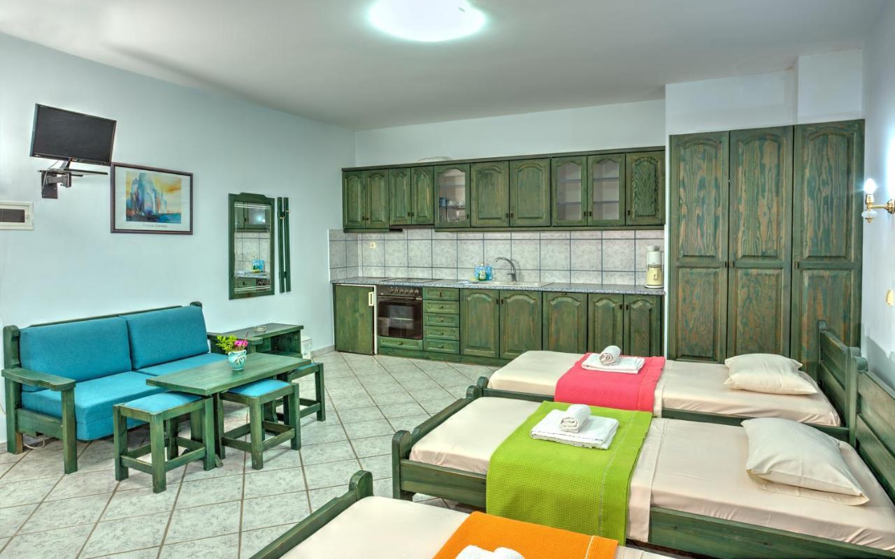 Hotel Zeus Karystos  Exterior photo