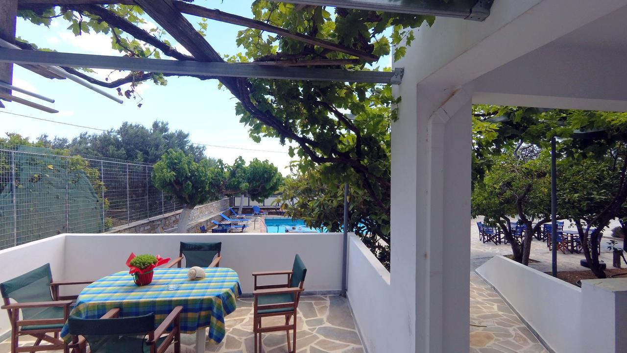 Hotel Zeus Karystos  Exterior photo