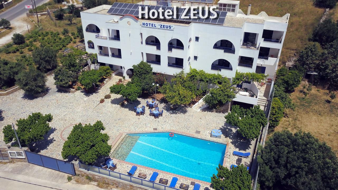 Hotel Zeus Karystos  Exterior photo